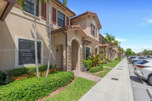 9326 W 32nd Ln #9326, Hialeah, FL 33018, Sold 11/10/22