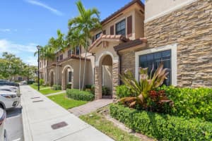 9326 W 32nd Ln #9326, Hialeah, FL 33018, Sold 11/10/22