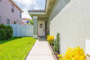 16428 NW 19th St, Pembroke Pines, FL 33028, Sold 11/04/22