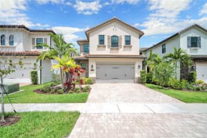 11847 SW 13th Ct, Pembroke Pines, FL 33025, Sold 10/31/22