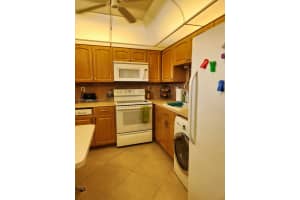 2860 Somerset Dr #408k, Lauderdale Lakes, FL 33311, Sold 12/02/22
