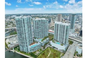 90 SW 3rd St APT 3410, Miami, FL 33130, Sold 11/29/22