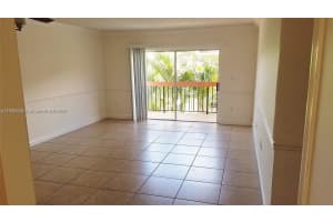 403 NW 72nd Ave 314 e, Miami, FL 33126, Sold 11/07/22