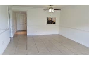 403 NW 72nd Ave 314 e, Miami, FL 33126, Sold 11/07/22