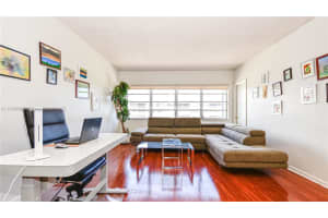 329 SE 3rd St #401p, Hallandale Beach, FL 33009, Sold 09/28/22
