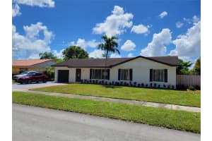 5930 NW 201st St, Hialeah, FL 33015, Sold 12/22/22