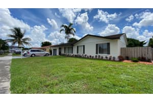 5930 NW 201st St, Hialeah, FL 33015, Sold 12/22/22