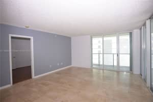 1155 Brickell Bay Dr APT 602, Miami, FL 33131, Sold 11/04/22