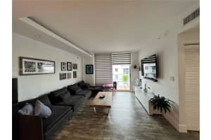 5091 NW 7th St, Miami, FL 33126, Sold 12/02/22