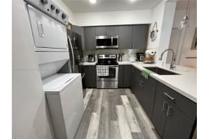5091 NW 7th St, Miami, FL 33126, Sold 12/02/22