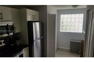 10030 Hammocks Blvd Apt 202-3, Miami, FL 33196, Sold 01/04/23