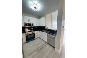 511 SE 5th Ave APT 2410, Fort Lauderdale, FL 33301, Sold 09/30/22
