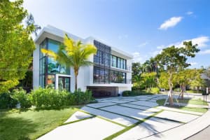 420 N Hibiscus Dr, Miami Beach, FL 33139, Sold 03/15/23
