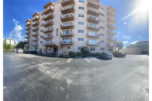 2200 E Hallandale Beach Blvd APT 709, Hallandale Beach, FL 33009, Sold 11/04/22