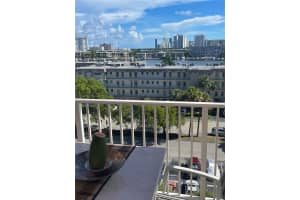 2200 E Hallandale Beach Blvd APT 709, Hallandale Beach, FL 33009, Sold 11/04/22