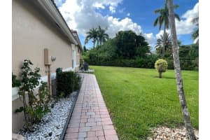 12940 NW 5th St, Pembroke Pines, FL 33028, Sold 11/28/22