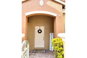 8401 NW 139th Terrace APT 3208, Miami Lakes, FL 33016, Sold 10/19/22