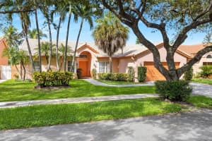 19640 NW 87th Pl, Hialeah, FL 33018, Sold 10/12/22