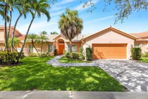 19640 NW 87th Pl, Hialeah, FL 33018, Sold 10/12/22