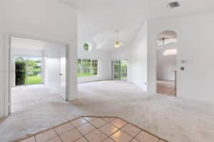 19640 NW 87th Pl, Hialeah, FL 33018, Sold 10/12/22