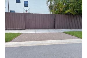 2659 SE 1st Ln, Homestead, FL 33033, Sold 11/21/22