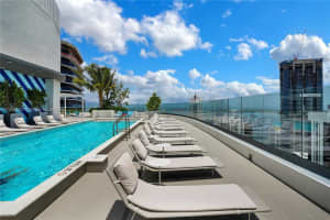 45 SW 9th St Apt 3909, Miami, FL 33130, Sold 11/10/22
