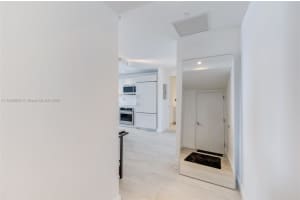 45 SW 9th St Apt 3909, Miami, FL 33130, Sold 11/10/22
