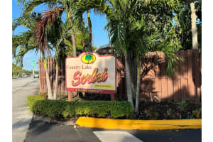 6507 NW 197th Ln, Hialeah, FL 33015, Sold 11/01/22