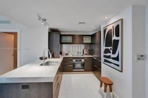 200 Biscayne Blvd Way APT 3104, Miami, FL 33131, Sold 11/23/22