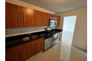 3000 S Ocean Dr APT 1114, Hollywood, FL 33019, Sold 10/14/22
