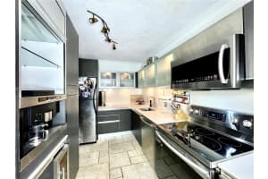3401 N Country Club Dr APT 611, Aventura, FL 33180, Sold 11/17/22
