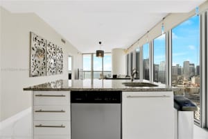 888 Biscayne Blvd APT 3301, Miami, FL 33132, Sold 06/02/23