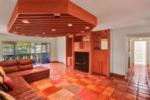 800 NE 195th St APT 104, Miami, FL 33179, Sold 11/10/22