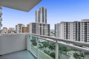 3000 S Ocean Dr APT 1110, Hollywood, FL 33019, Sold 09/05/23
