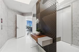 851 NE 1st Ave #2508, Miami, FL 33132, Sold 04/28/23