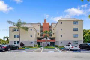 8235 Lake Dr APT 201, Doral, FL 33166, Sold 12/19/22