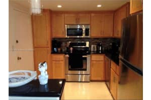 427 Golden Isles Dr #10i, Hallandale Beach, FL 33009, Sold 12/29/22