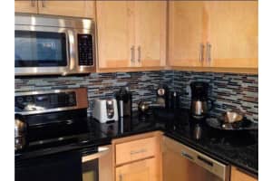 427 Golden Isles Dr #10i, Hallandale Beach, FL 33009, Sold 12/29/22