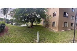 8020 Hampton Blvd APT 106, North Lauderdale, FL 33068, Sold 12/12/22