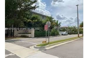 290 NW 109th Ave Apt 212, Miami, FL 33172, Sold 12/02/22