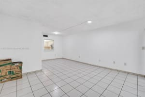 20 NW 87th Ave APT A223, Miami, FL 33172, Sold 10/28/22