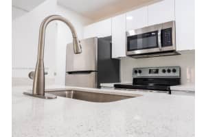 6540 W 27th Ct Apt 14-56, Hialeah, FL 33016, Sold 10/28/22
