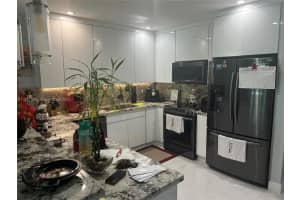 460 E 23rd St APT 202, Hialeah, FL 33013, Sold 12/08/22