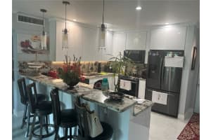 460 E 23rd St APT 202, Hialeah, FL 33013, Sold 12/08/22