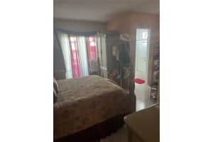 460 E 23rd St APT 202, Hialeah, FL 33013, Sold 12/08/22