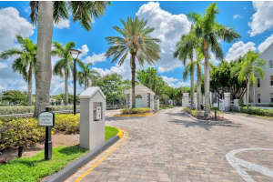 631 SW 111th Ln APT 102, Pembroke Pines, FL 33025, Sold 10/18/22