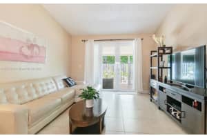 19260 NW 67th Pl, Hialeah, FL 33015, Sold 11/04/22