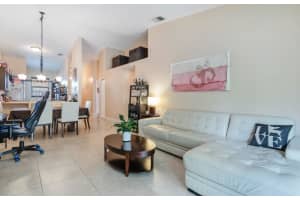 19260 NW 67th Pl, Hialeah, FL 33015, Sold 11/04/22