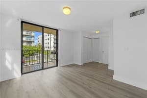 1673 Bay Rd APT 201, Miami Beach, FL 33139, Sold 01/11/23