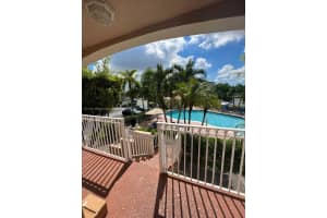 8660 NW 6th Ln # 5-212, Miami, FL 33126, Sold 10/13/22